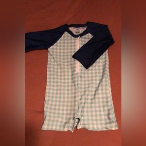 Boys Classic Southern Smocks smocks suit . Super cute ! Never worn ! Size 9m !